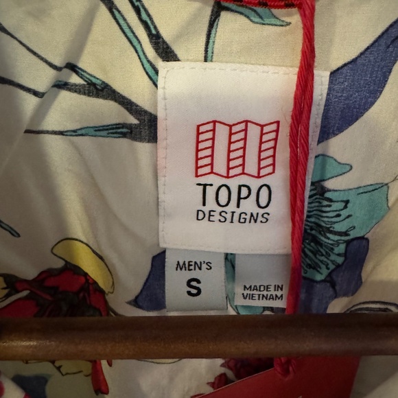 Topo Tour Shirt - Picture 2 of 4